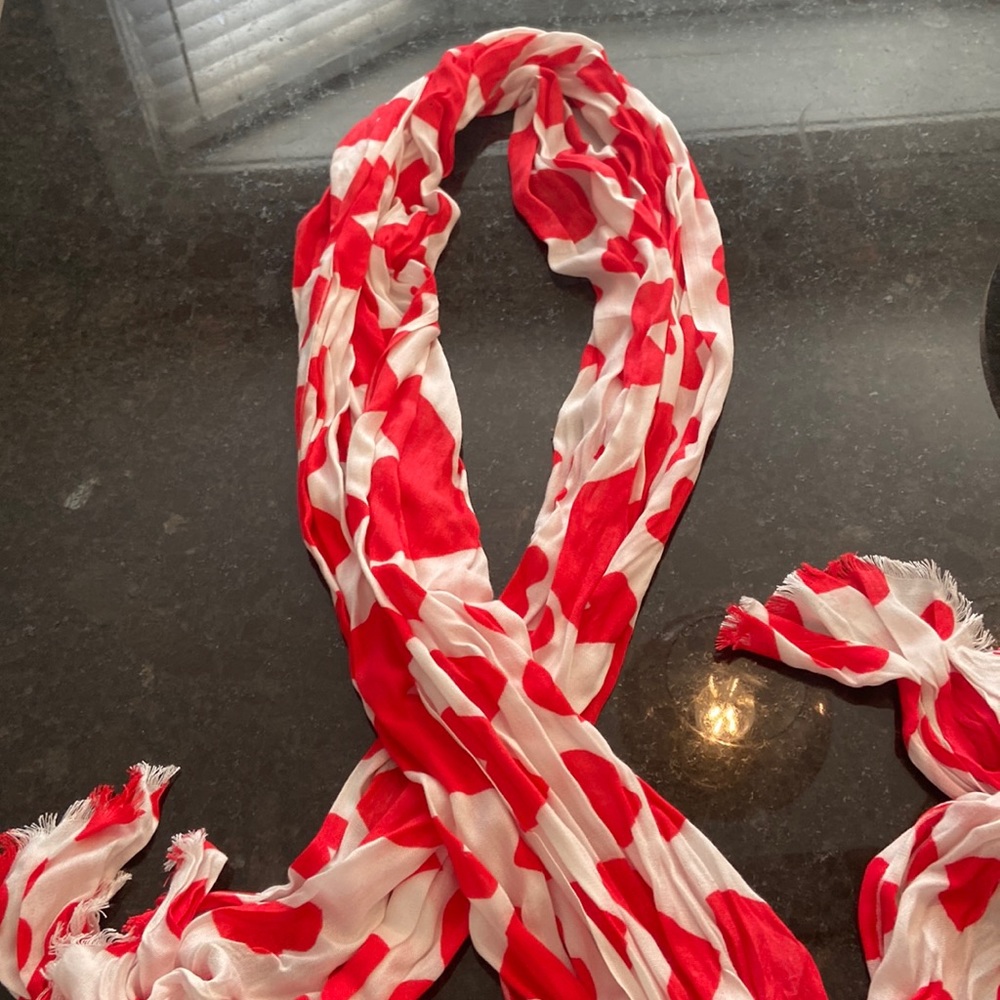ban.do sweethearts scarf